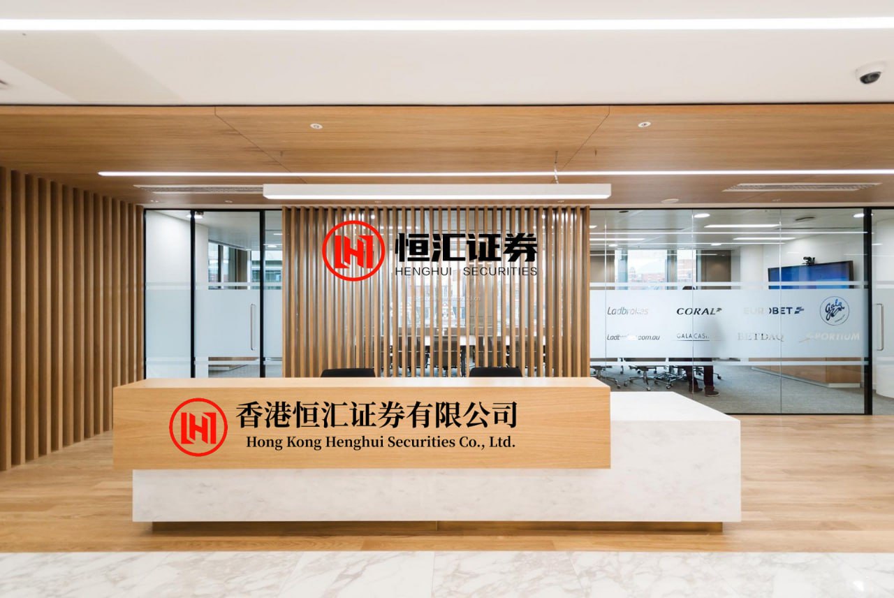 博泰配资 万斯自曝对UFO“着迷”，誓言彻查美国政府相关档案文件